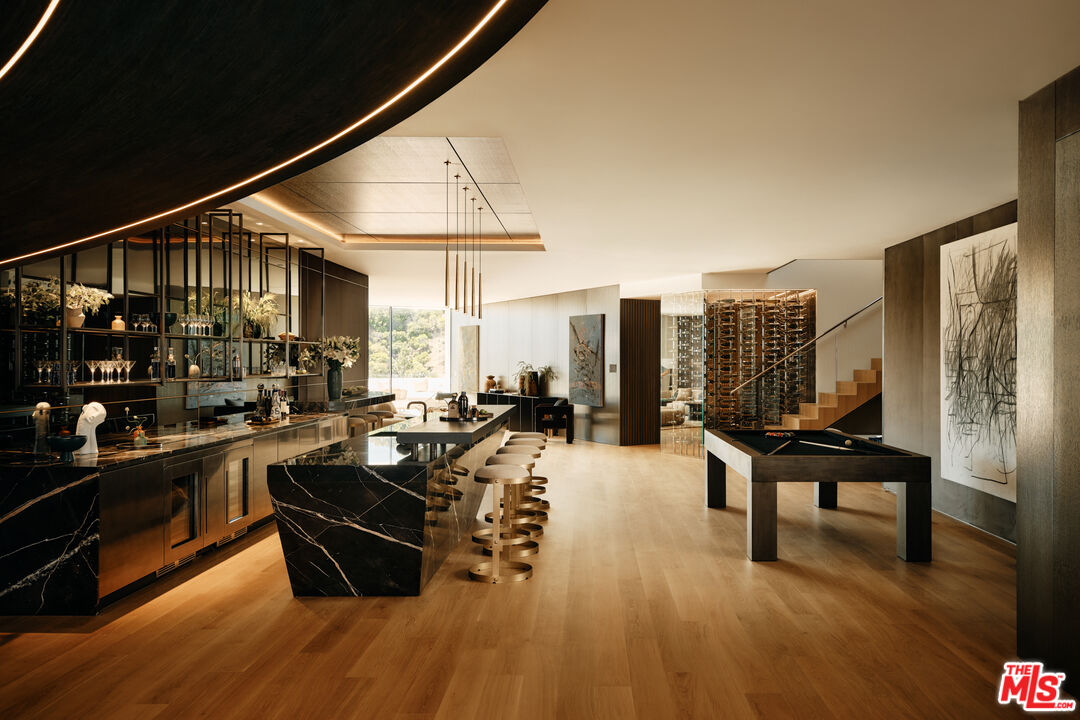 Exquisite Design in the Bird Streets