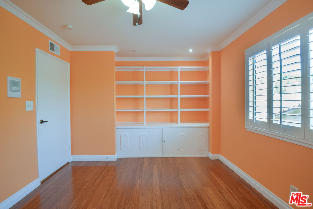 light, volume, and a strong sense of presence