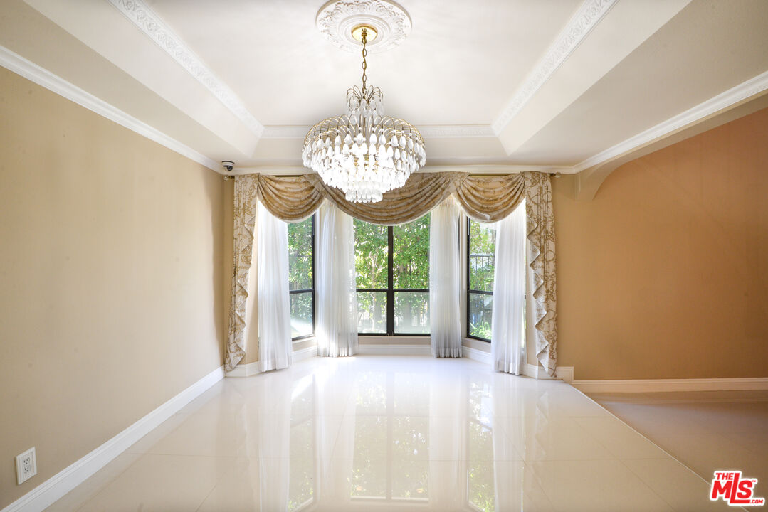 light, volume, and a strong sense of presence