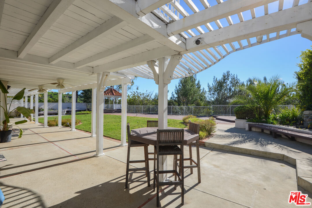 light, volume, and a strong sense of presence