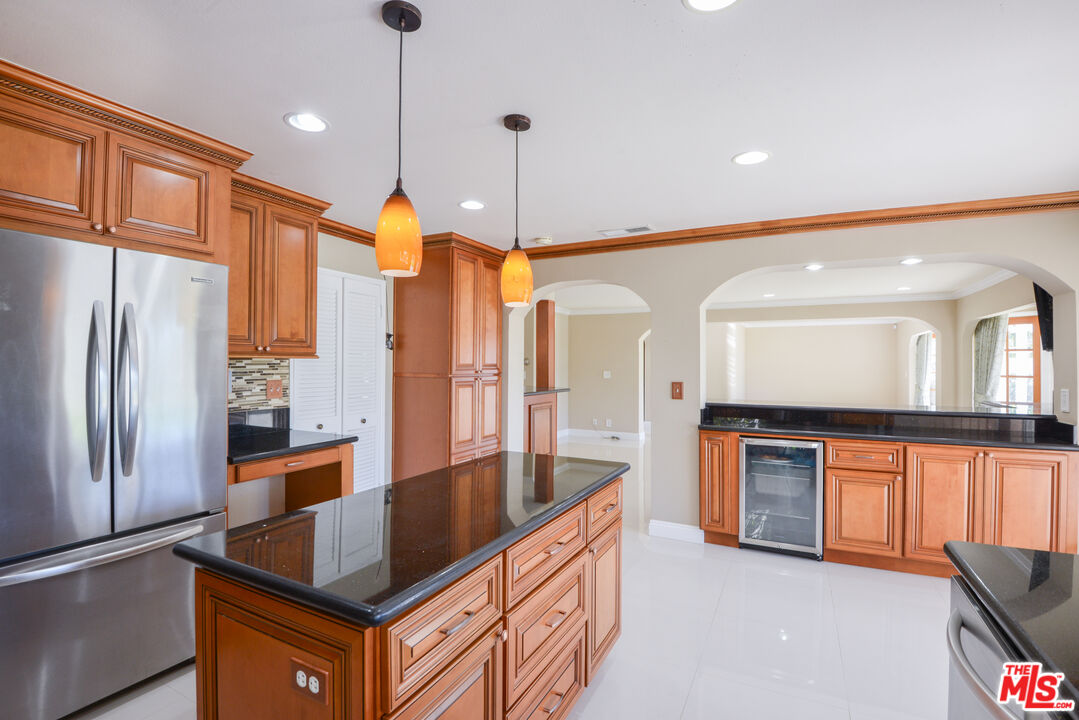 light, volume, and a strong sense of presence