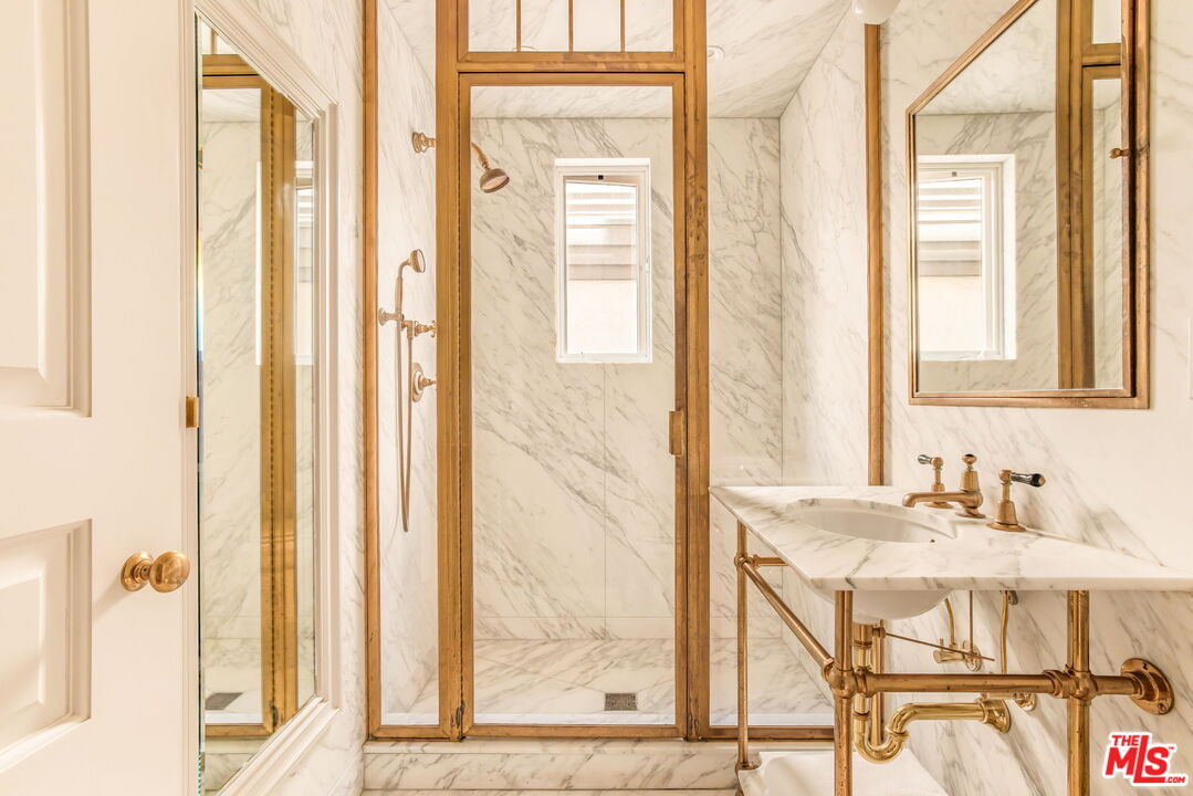 1424 N Crescent Heights Blvd Unit: 48