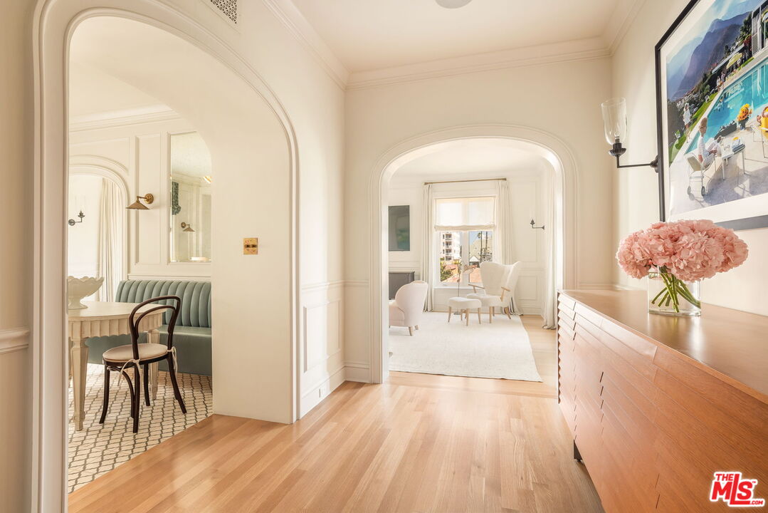 1424 N Crescent Heights Blvd Unit: 48