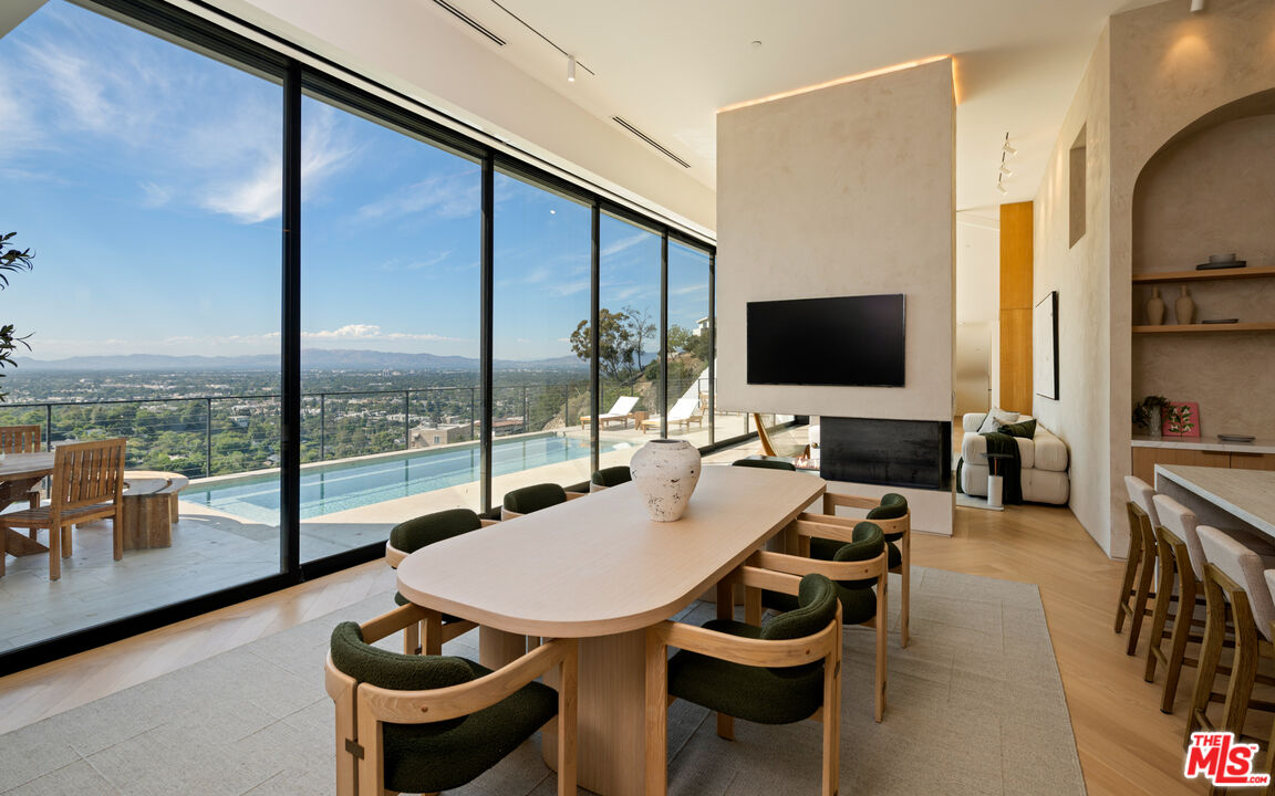 stunning new construction home