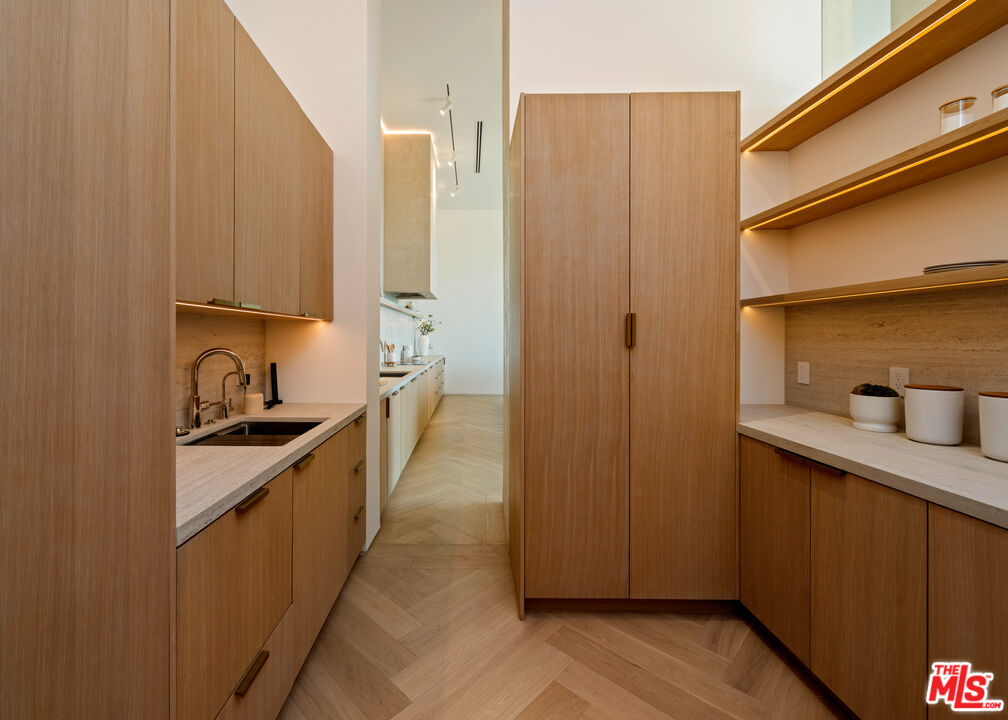 stunning new construction home