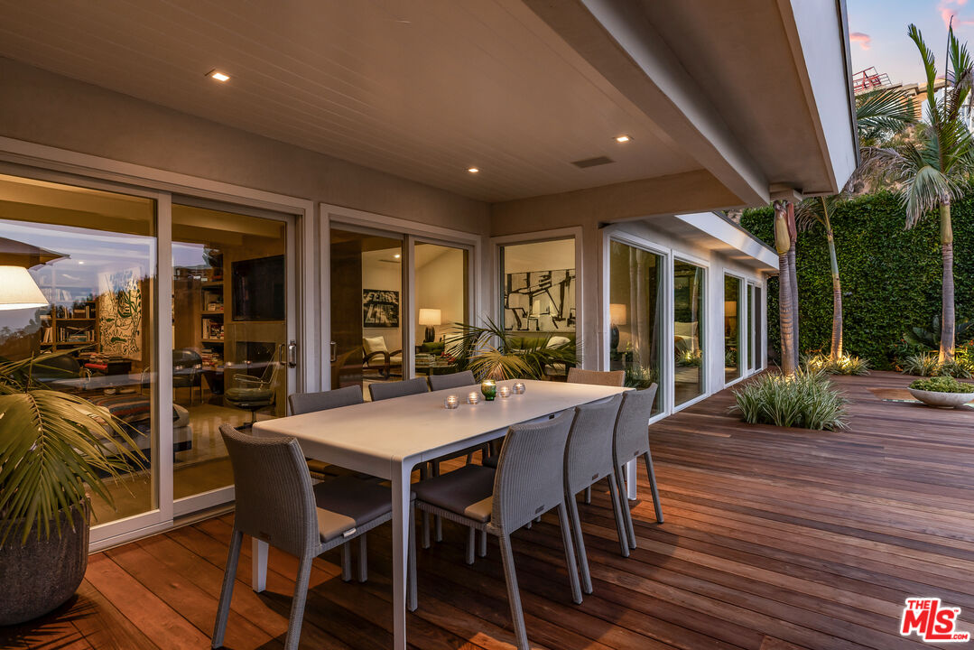 A Private Oasis in The Bird Streets