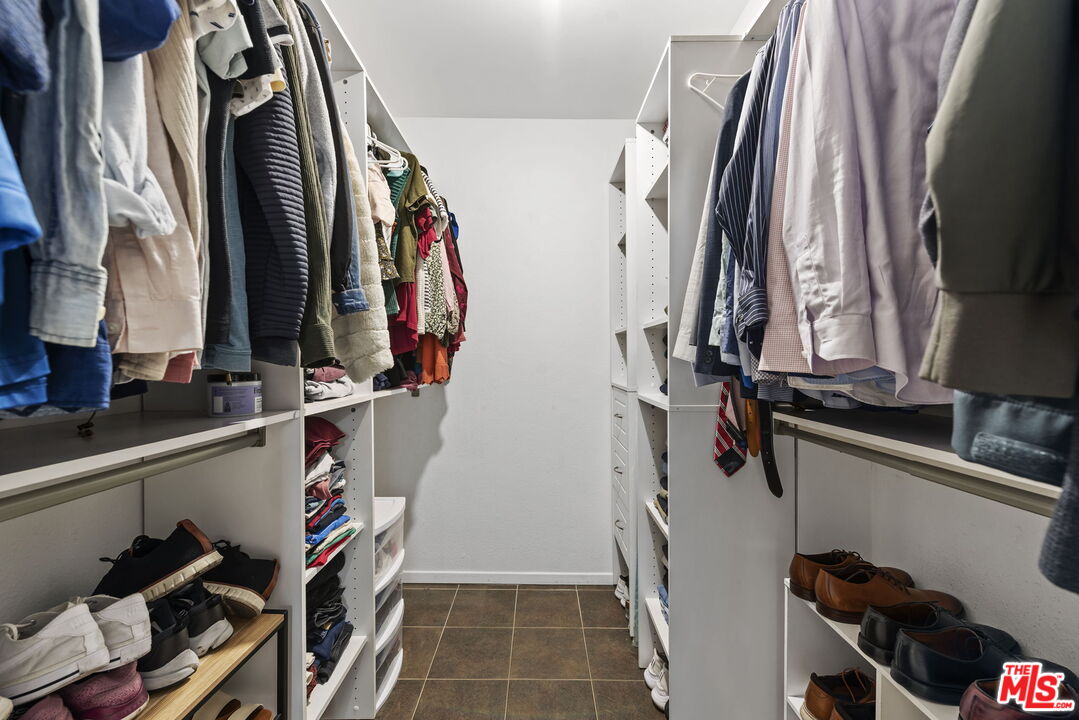 750 N Kings Rd Unit: 118