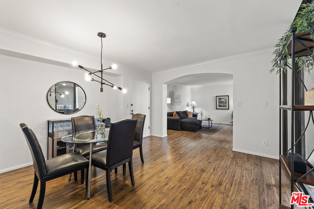 750 N Kings Rd Unit: 118