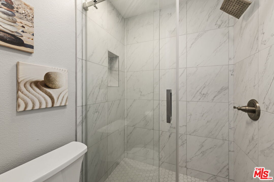 750 N Kings Rd Unit: 118