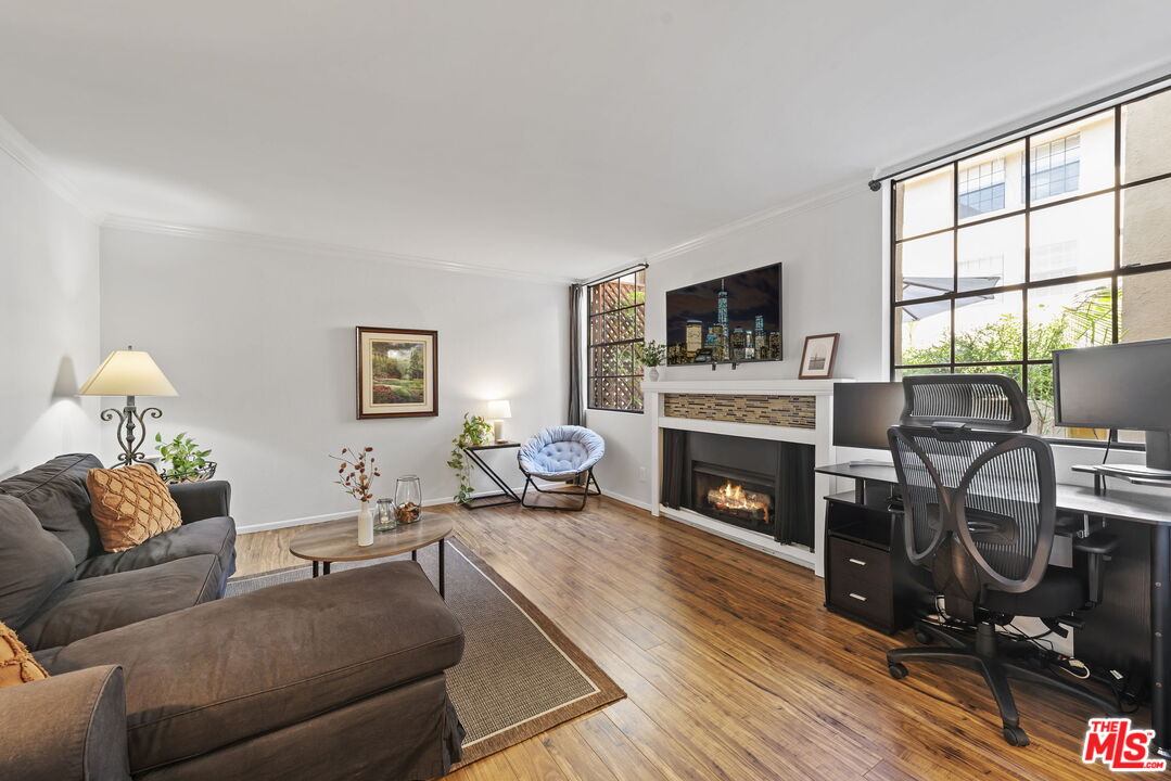 750 N Kings Rd Unit: 118