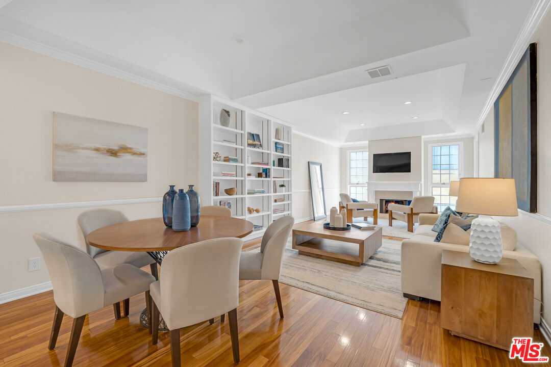 1370 Kelton Ave Unit: 203