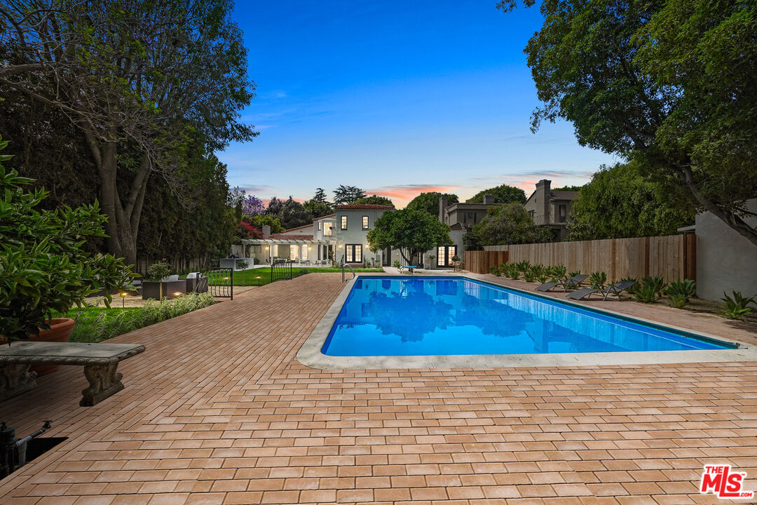 Perfect Location in The Flats