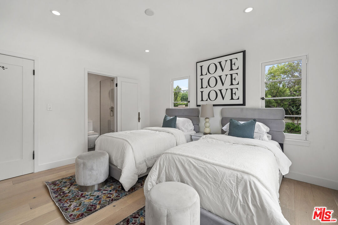 Perfect Location in The Flats