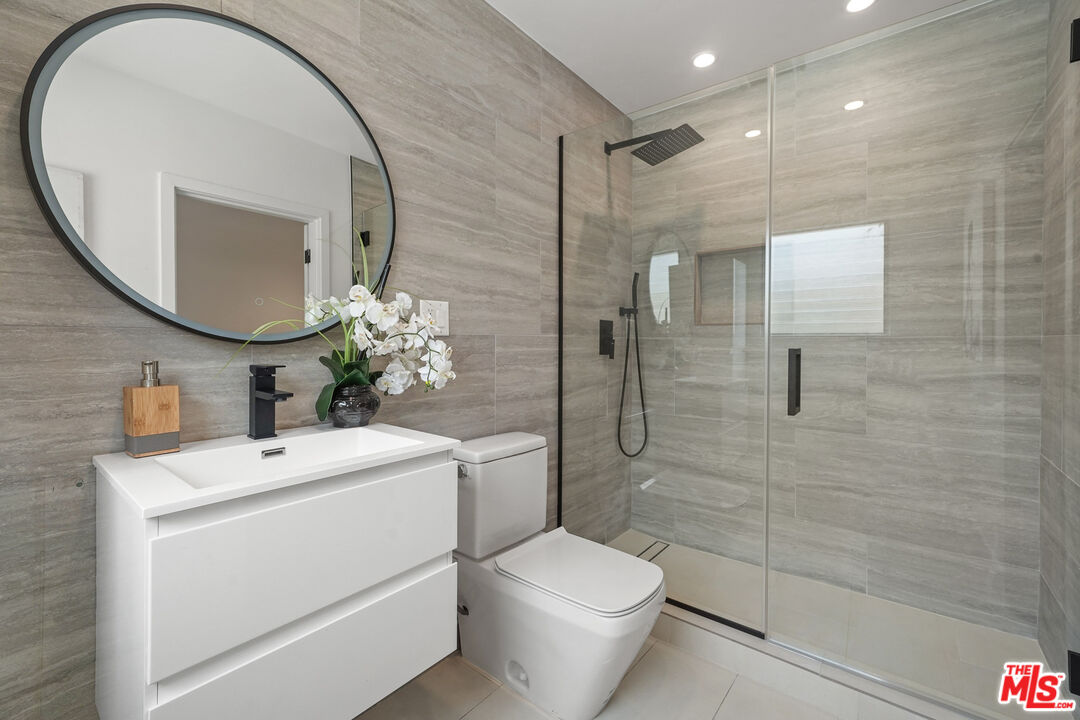 Perfect Location in The Flats