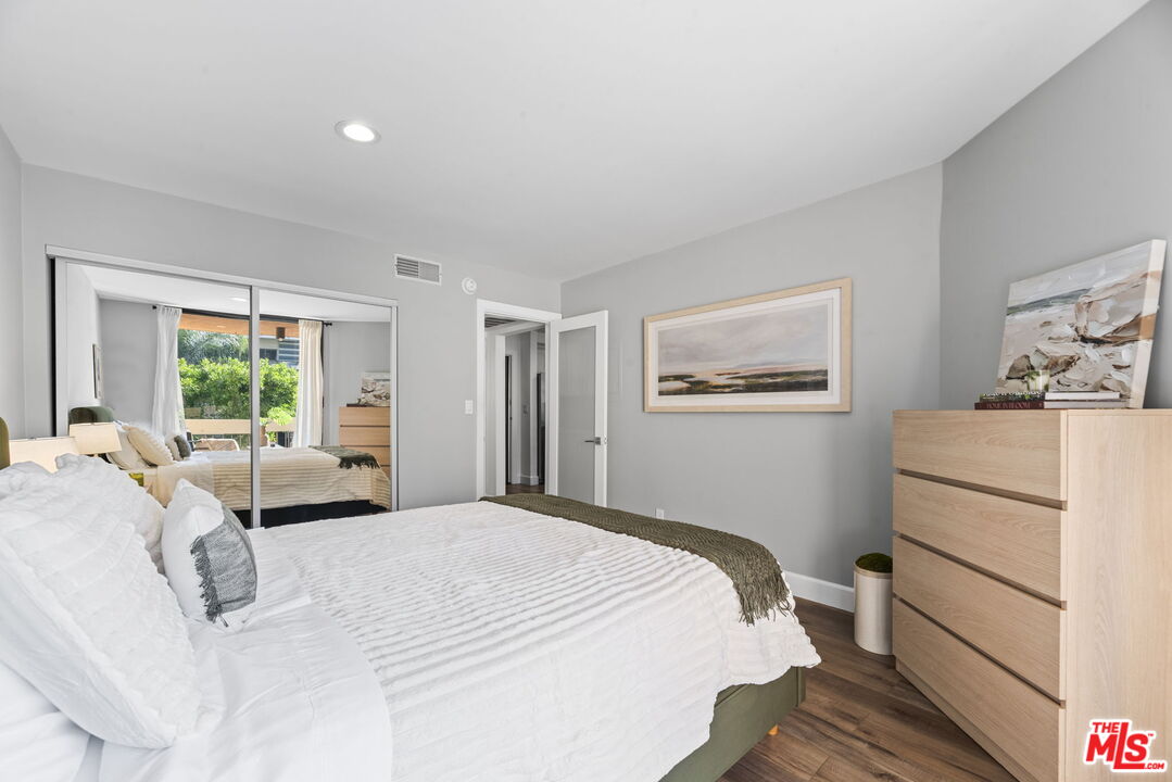 750 N Kings Rd Unit: 124