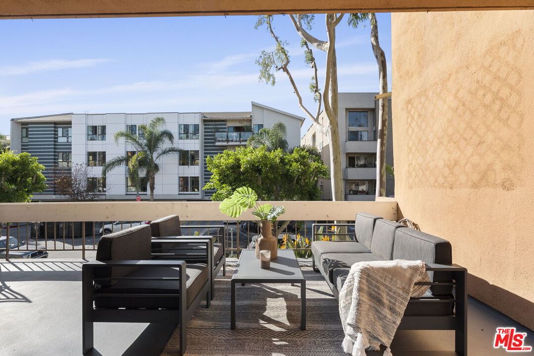 750 N Kings Rd Unit: 124