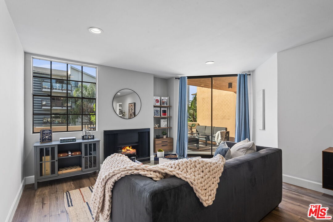 750 N Kings Rd Unit: 124