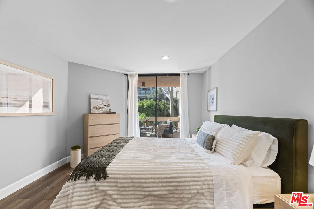 750 N Kings Rd Unit: 124