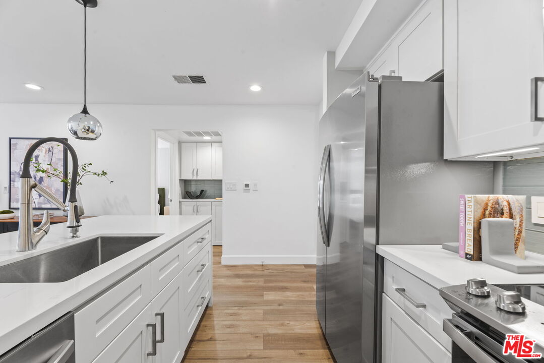 750 N Kings Rd Unit: 124