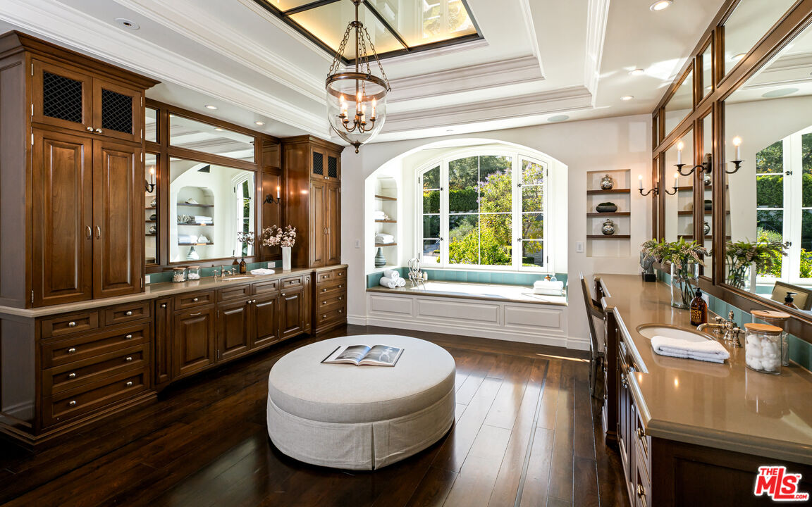 Perched in the premier palisades riviera