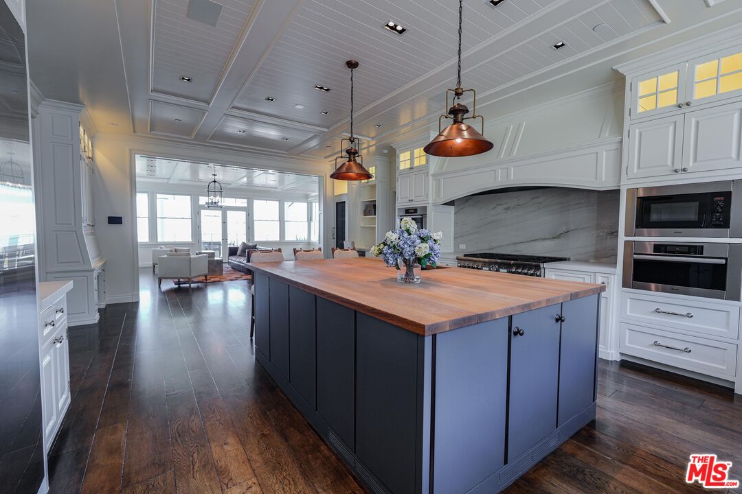 Perched in the premier palisades riviera