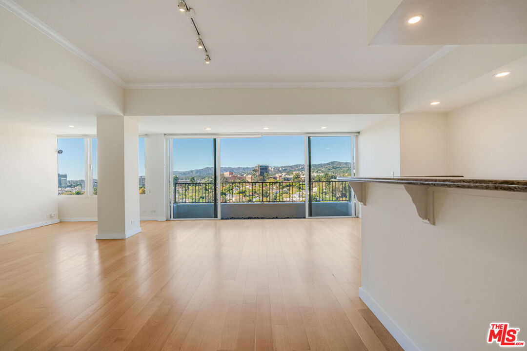 10501 Wilshire Blvd Unit: 1701