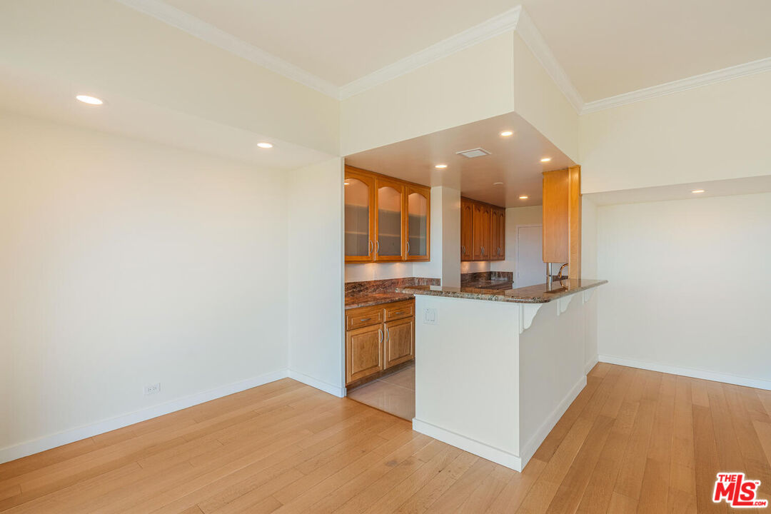 10501 Wilshire Blvd Unit: 1701