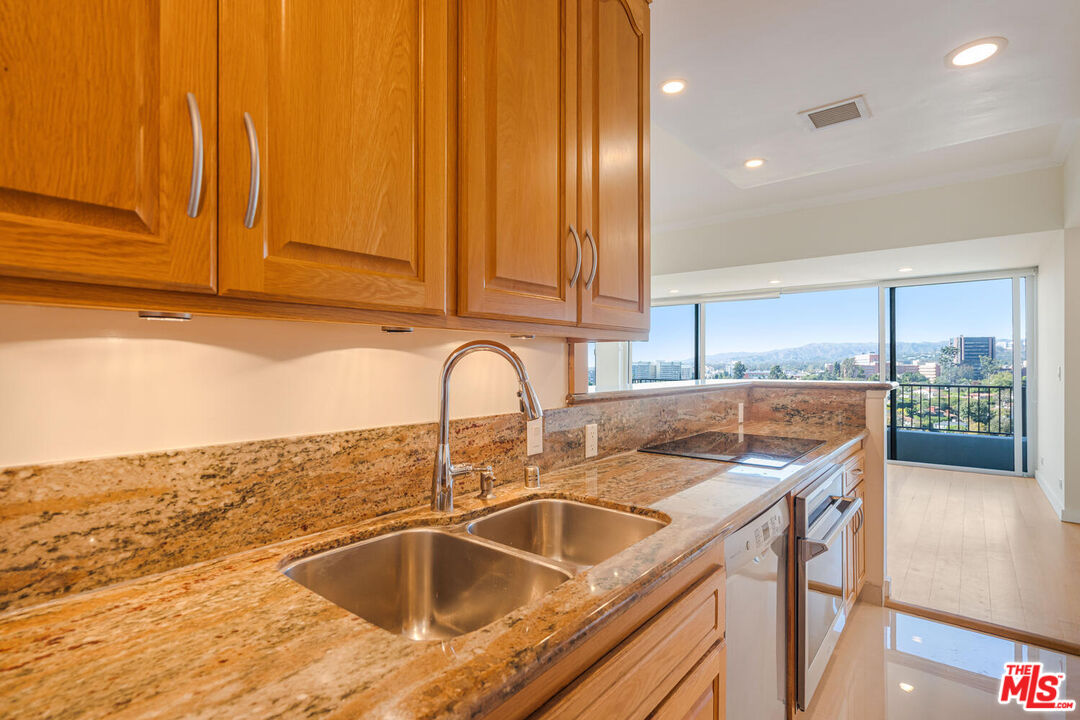 10501 Wilshire Blvd Unit: 1701