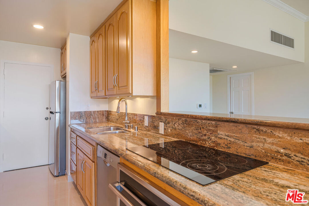 10501 Wilshire Blvd Unit: 1701