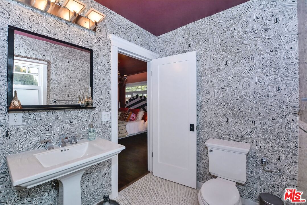 Beachwood Canyon Craftsman