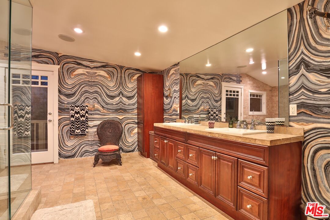 Beachwood Canyon Craftsman