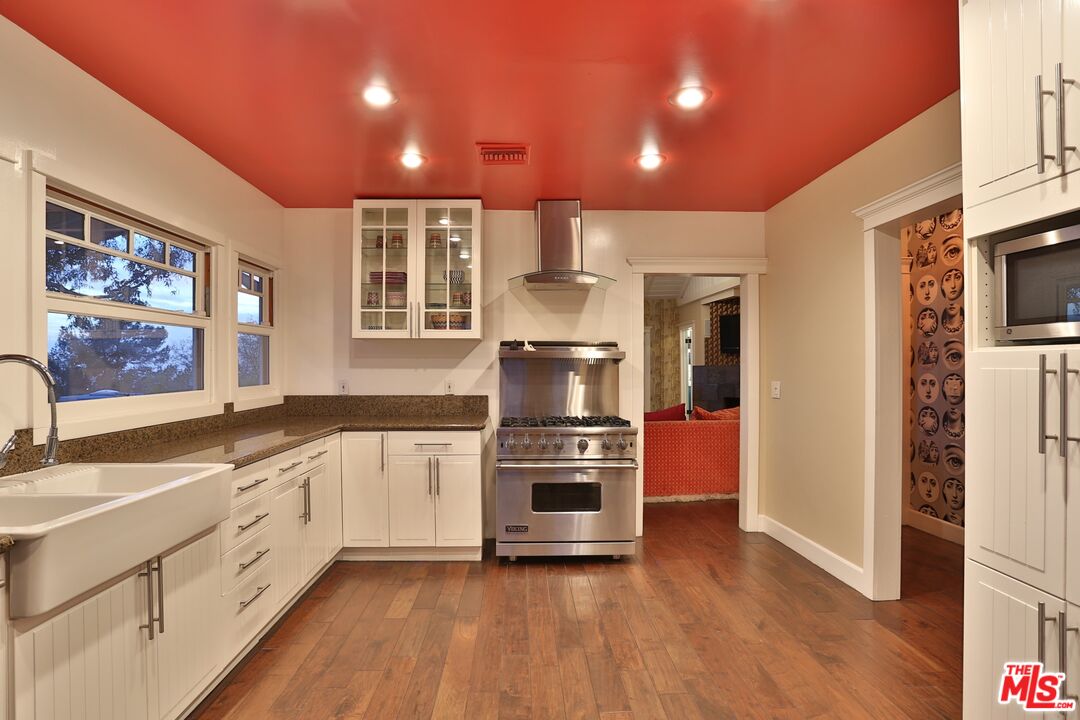 Beachwood Canyon Craftsman