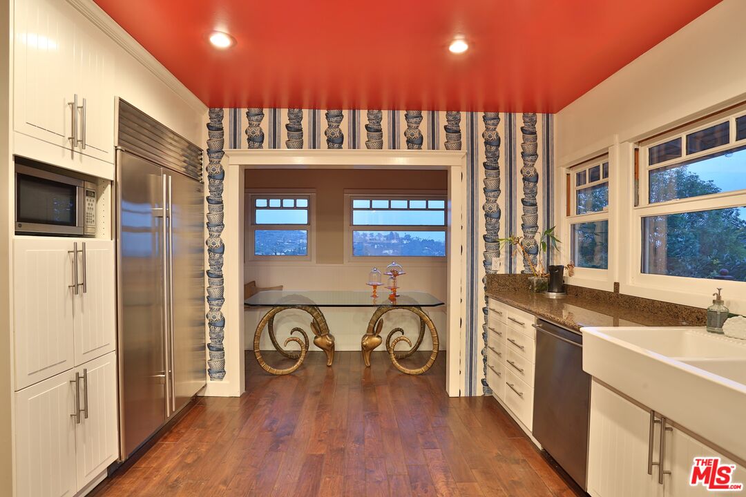 Beachwood Canyon Craftsman