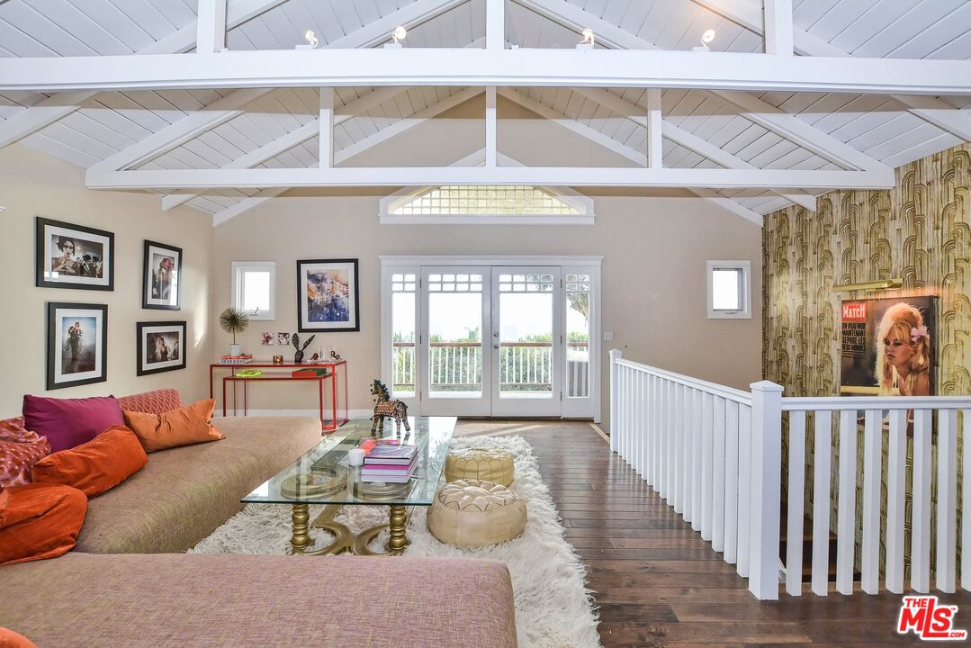 Beachwood Canyon Craftsman