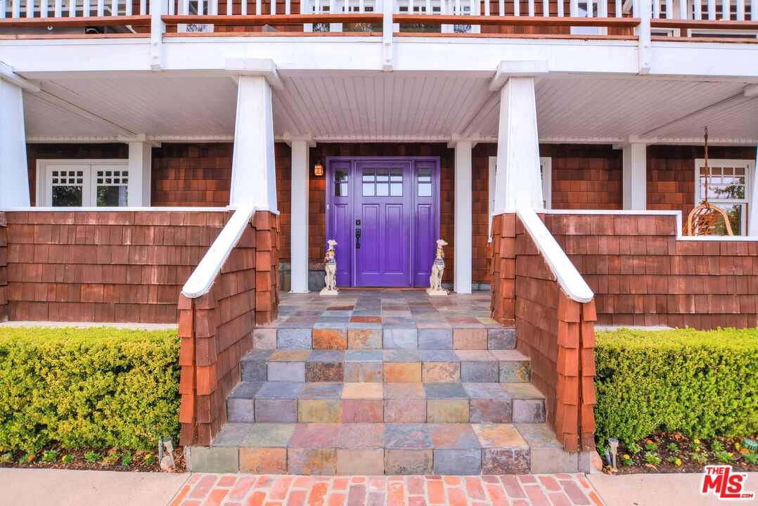 Beachwood Canyon Craftsman