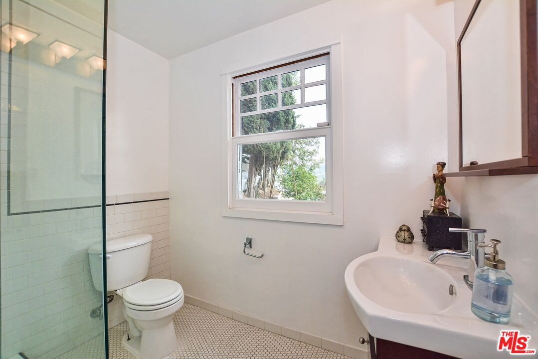 Beachwood Canyon Craftsman