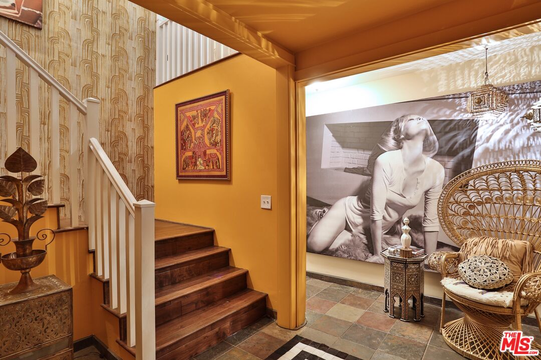 Beachwood Canyon Craftsman