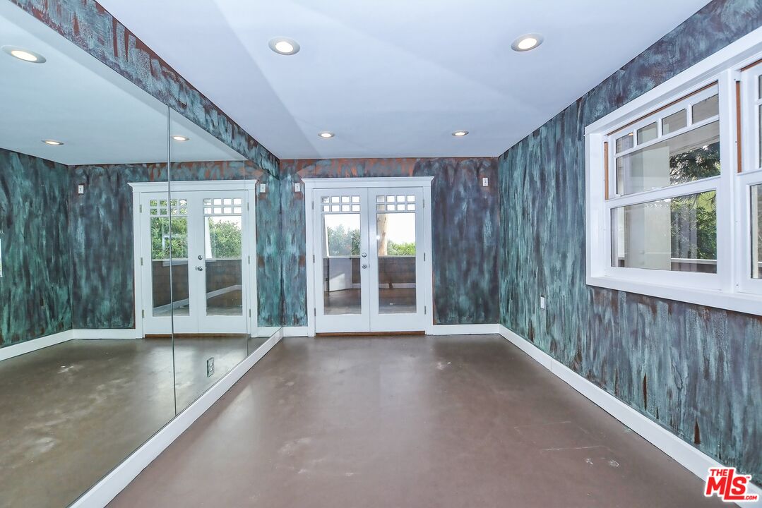 Beachwood Canyon Craftsman