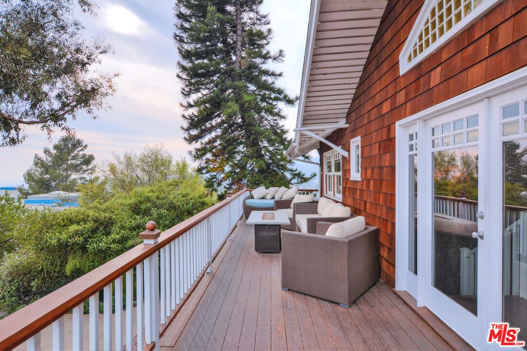 Beachwood Canyon Craftsman