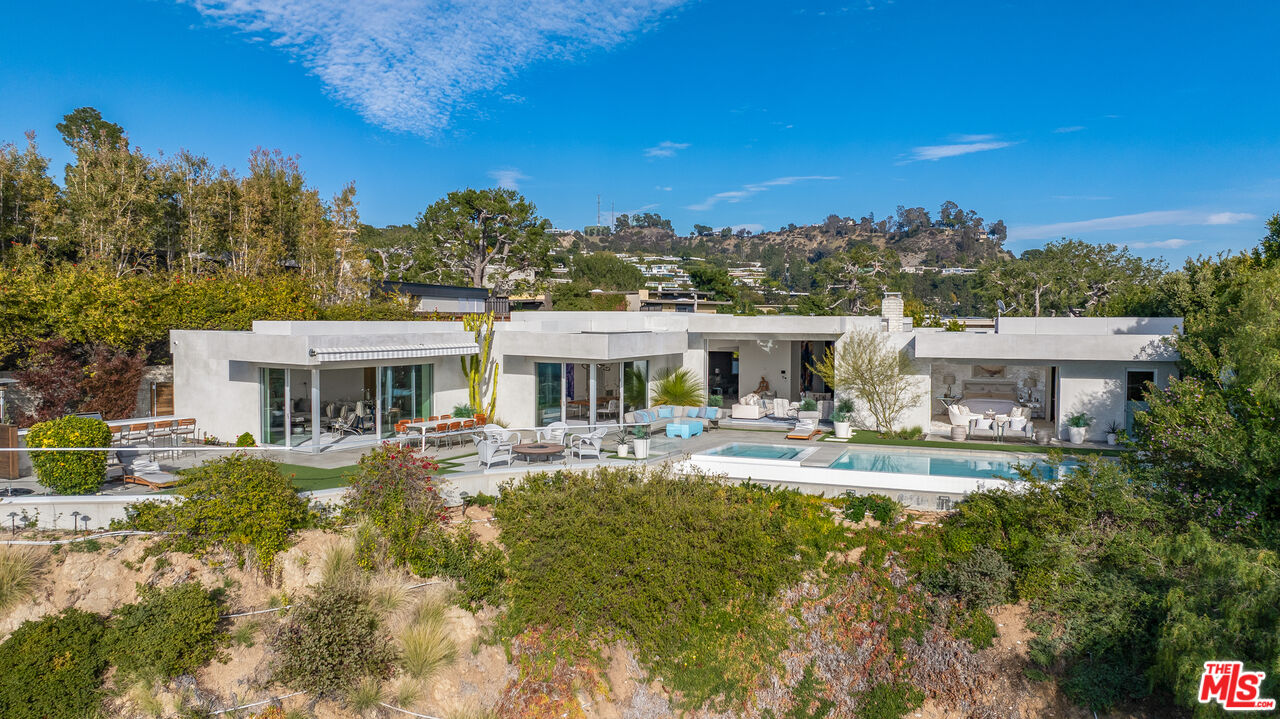 head-on ocean-view Trousdale residence