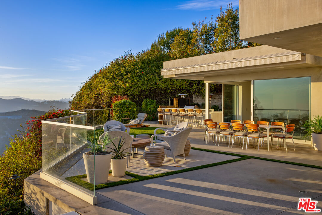 head-on ocean-view Trousdale residence