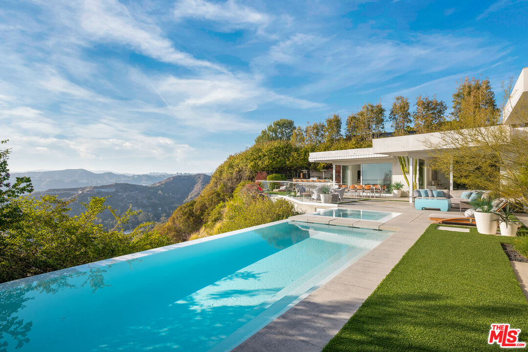 head-on ocean-view Trousdale residence