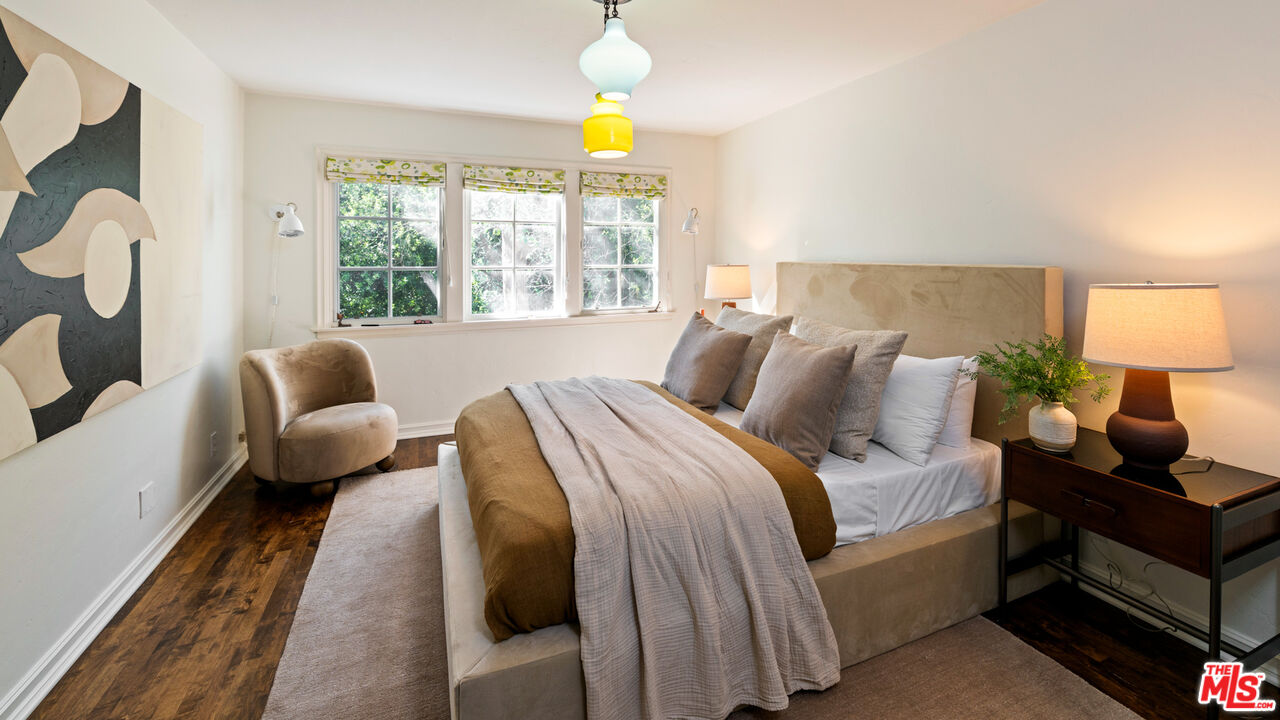 Charm & Timeless Sophistication