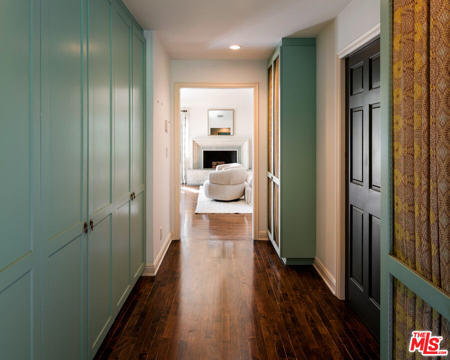 Charm & Timeless Sophistication