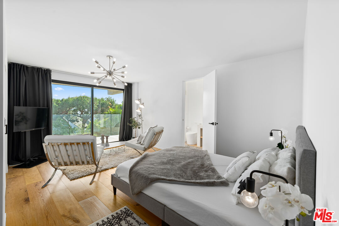 panoramic Queen's necklace views