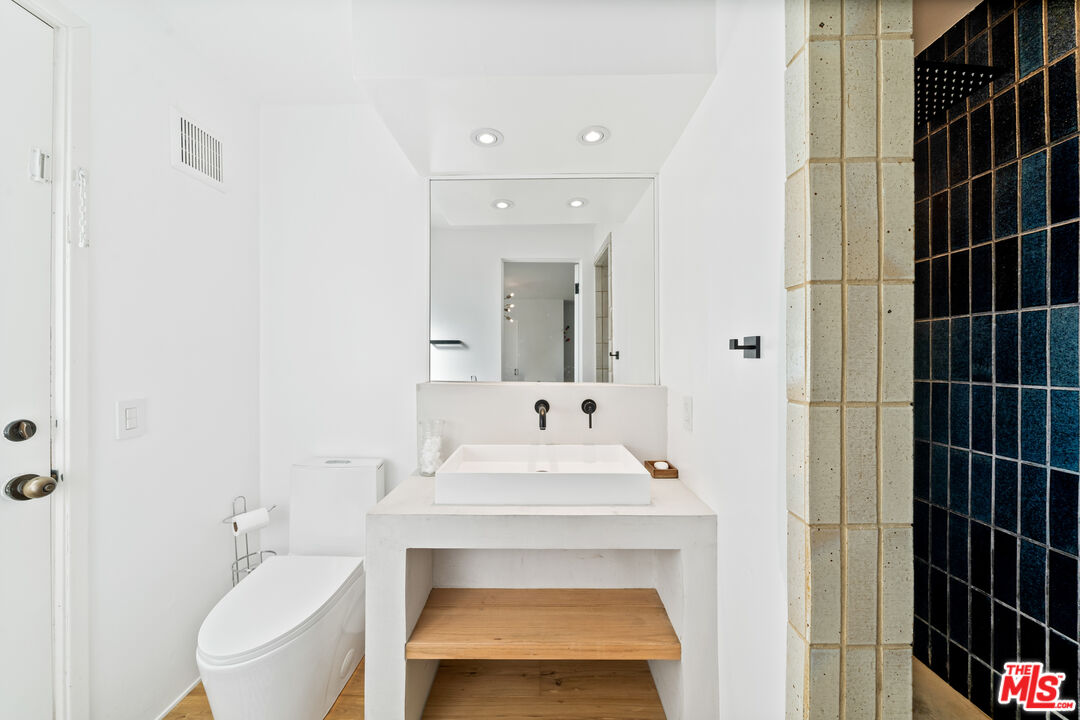 panoramic Queen's necklace views