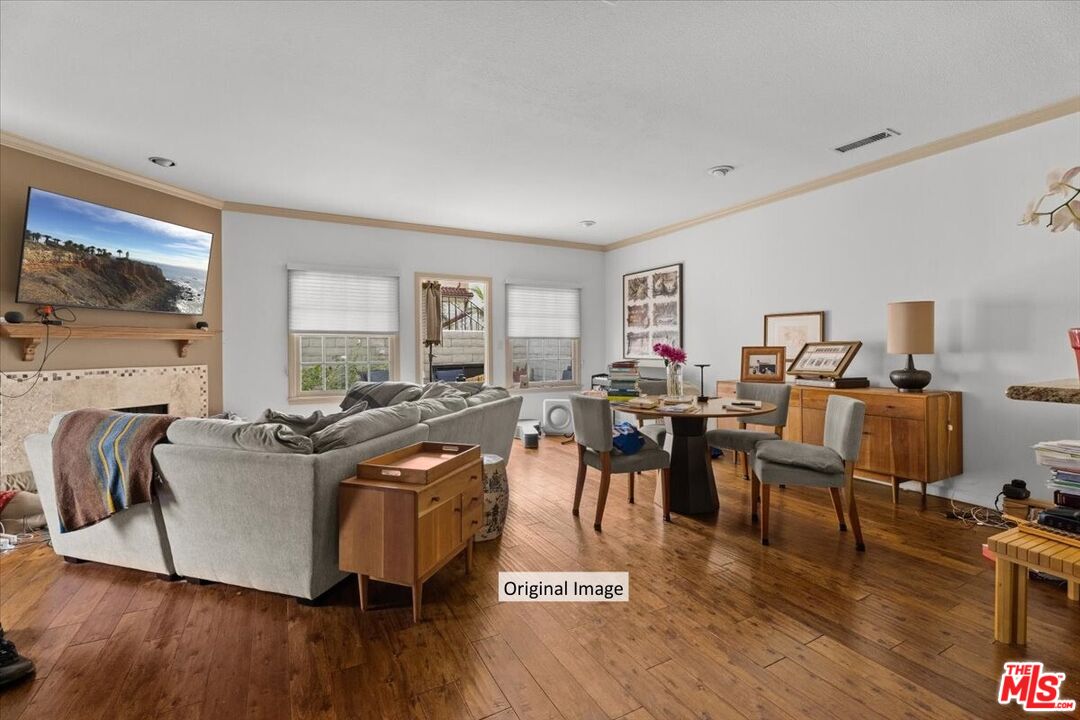 a rare End-unit townhouse