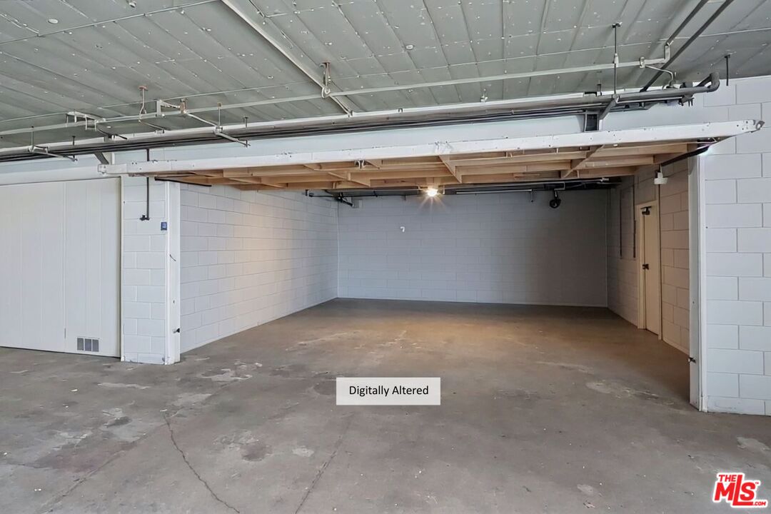 a rare End-unit townhouse