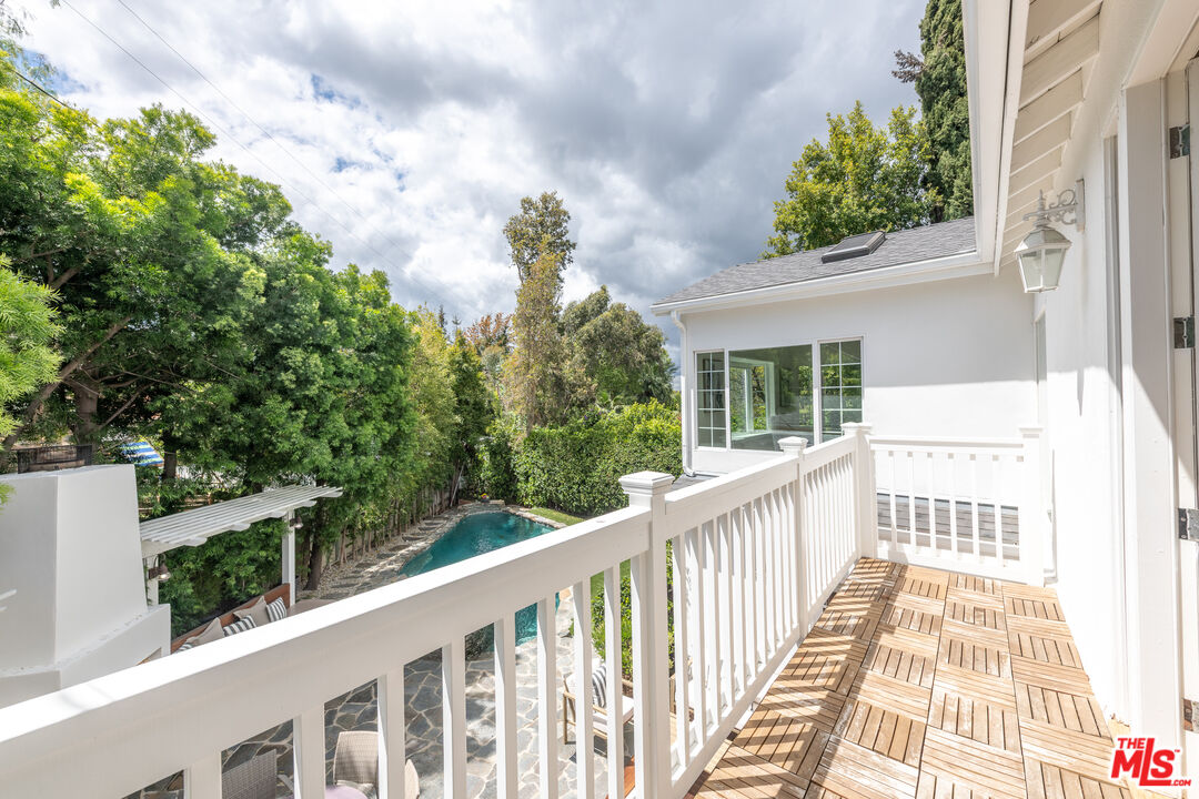 Montecito meets Sherman Oaks