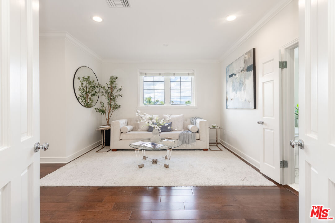 Montecito meets Sherman Oaks